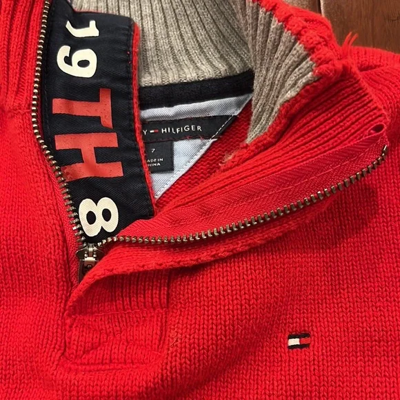 Tommy Hilfiger boys 1/4 zip sweater - Picture 4 of 5